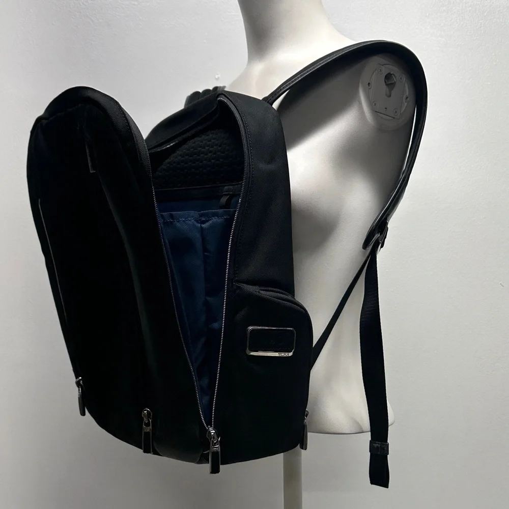Tumi Arrive Logan Laptop Backpack Zip Rusksack Travel Bag Leather Nylon Black